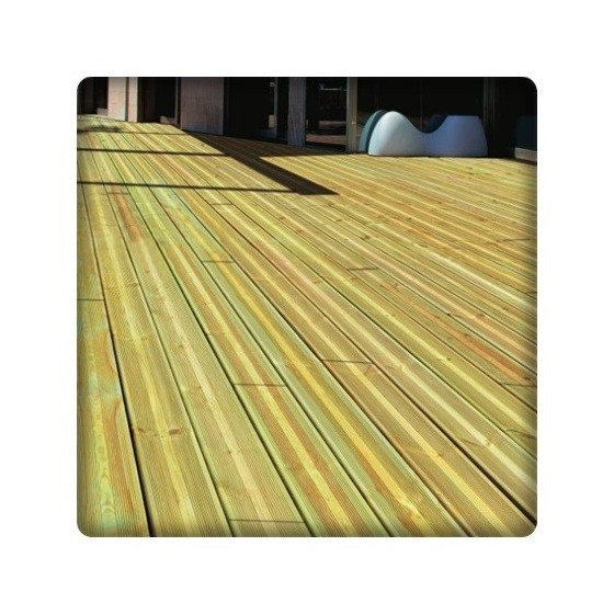 Terrasse en bois résineux